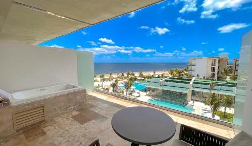 Serenity Club Ocean View King Bed Junior Suite