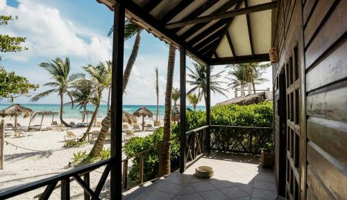 OceanFront Bungalow - King Bed