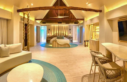 Zona Hotelera Hotel | Hotel Shibari Tulum - Restaurant & Cenote Club