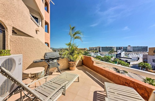 Centro Apartment | Marina View Cabo San Lucas Condo < 1 Mile to Beach