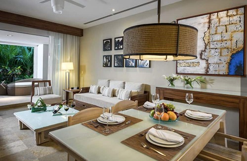 Villa Juarez House | THE GRAND BLISS TWO BEDROOM SUITE