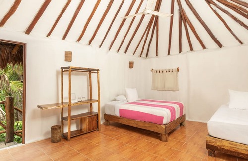 Zona Hotelera Cabin | Yaxchen Tulum Cabañas & Cenote