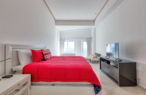 Puerto Penasco Apartment | Luna Blanca 1201 by Kivoya