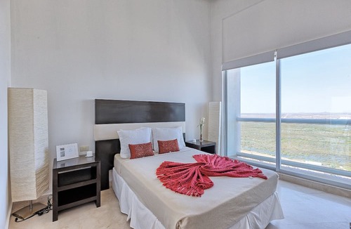 Puerto Penasco Apartment | Luna Blanca 1201 by Kivoya