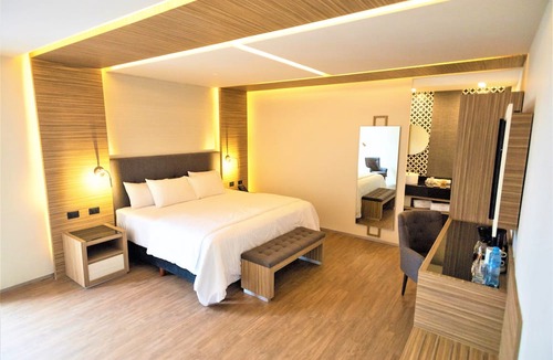 Zona Paseo Montejo Hotel | Hotel Plaza by Kavia