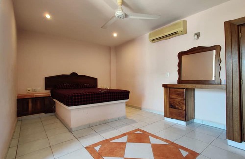 Puerto Vallarta Hotel | OYO Hotel Brisas del Pacífico