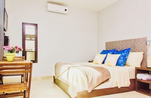 Luis Donaldo Colosio Condo | Room-condohotel 5th Avenue Deluxe Triple
