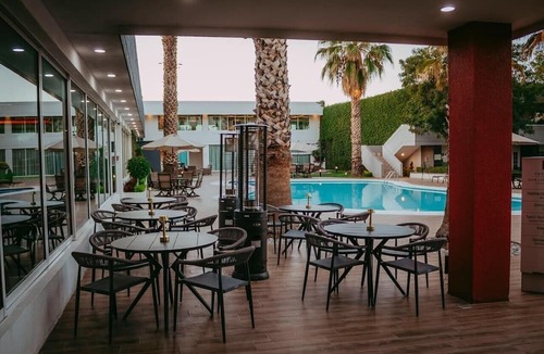 San Luis Potosi Hotel | Fiesta Inn San Luis Potosi Glorieta Juarez