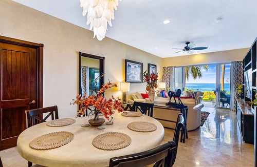 South Shore Hotel Area Condo | Beachfront Dream Retreat With Pool, Tennis & gym Access - Washer/dryer, AC