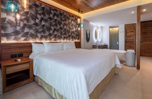 Playacar Hotel | Platinum Tower at Sandos Playacar All Inclusive