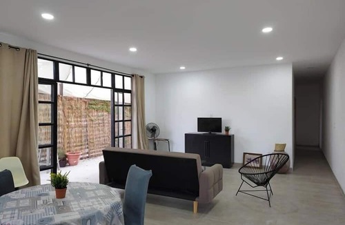 Ciudad Fernandez Apartment | Casa Mango Departamento amplio