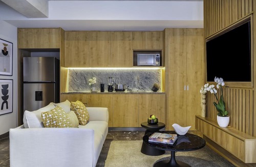 Providencia Hotel | NH Guadalajara Studios