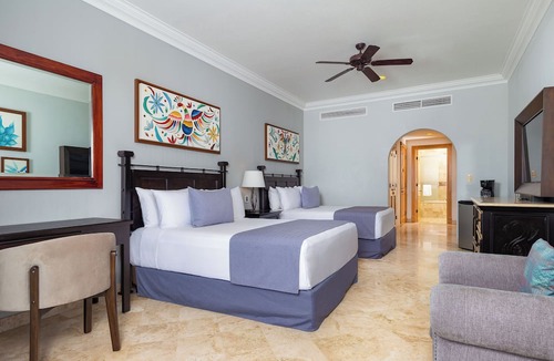 Flamingos Hotel | Beachside Escape at Riviera Nayarit w Pool