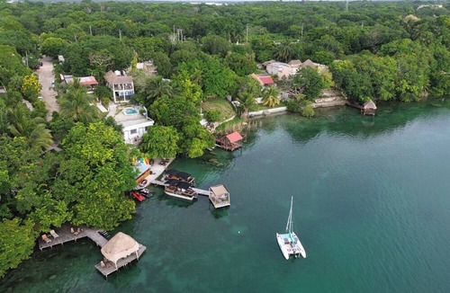 Centro Hotel | XO Frente Laguna Bacalar -Gratis Kayyaks