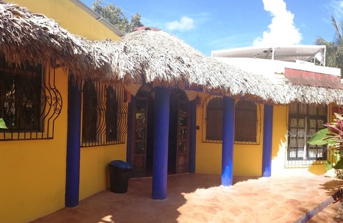 Piste House | La casa de piedra y colores