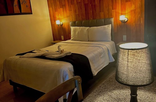 Temascalcingo Hotel | Hotel Mesón Velasco