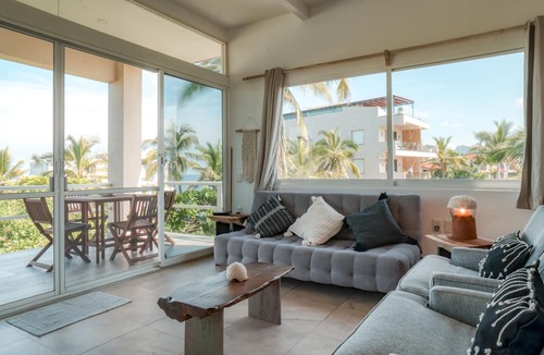 Punta Negra House | Casa Gracias