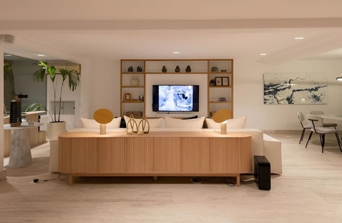 Las Brisas House | Spectacular Bay-View Home on Two Levels, with Full Service plus Private Chef