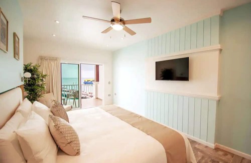 Centro - Supmza 001 Hotel | Bartolome Oceanfront Suites