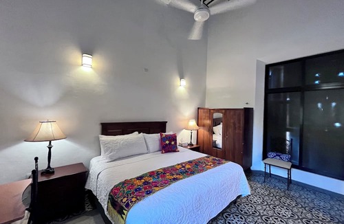 Centro Villa | Espectacular casona con alberca y jardines