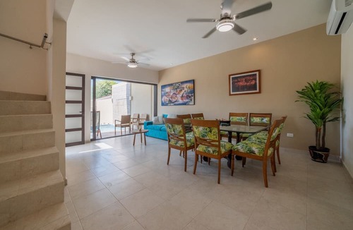 Chicxulub Puerto Villa | Villa Tropical alberca privada
