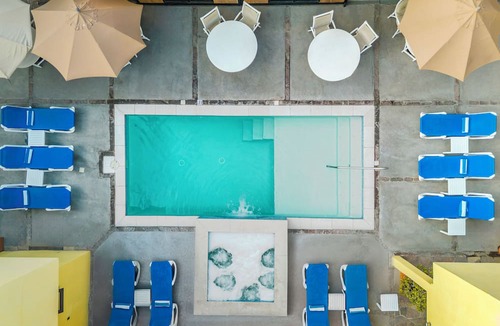 Playa Ensenada Hotel | Hotel La Pinta