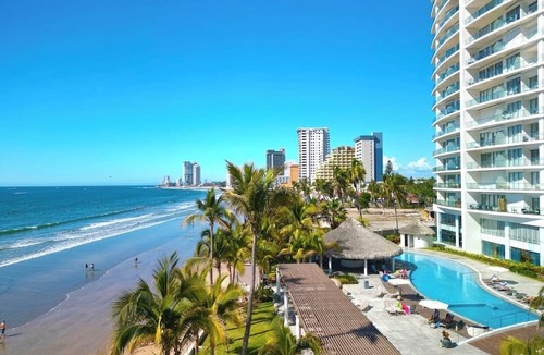 Las Gaviotas Apartment | Camino al Mar, Apartment on the Beach with Fabulous Amenities Zona Dorada Pure Luxury