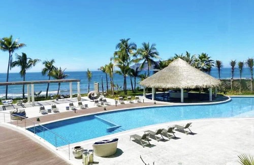 Las Gaviotas Apartment | Camino al Mar, Apartment on the Beach with Fabulous Amenities Zona Dorada Pure Luxury