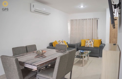 Cerritos Apartment | Azul Marino