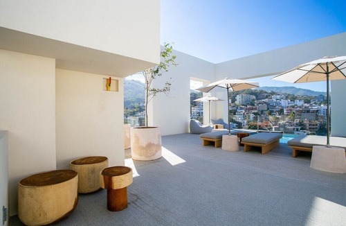 Colonia 5 de Diciembre Condo | Modern 2BR Near Beach & Boardwalk | Gym & BBQ