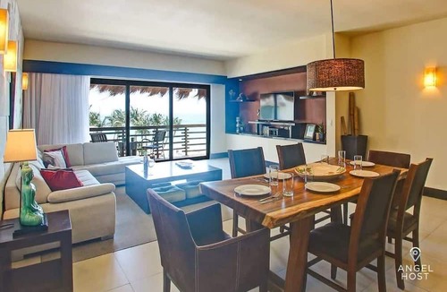 Downtown Condo | Ocean View Penthouse, Private Roof, Steps to Beach