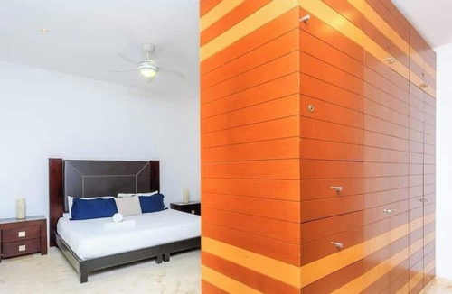 Zazil-ha Apartment | Casa del Mar - Rooftop Pool walk to Coco Beach