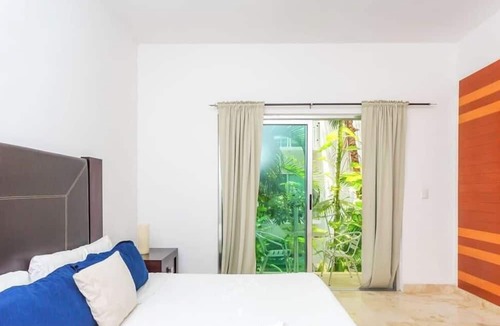 Zazil-ha Apartment | Casa del Mar - Rooftop Pool walk to Coco Beach