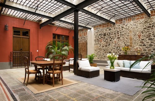 Historic Center Apartment | est. 1598 1BR. suite + Cathedral View + balconies CASA SAUTO