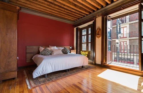 Historic Center Apartment | 2BR historical suite w/BALCONIES TO THE CATHEDRAL. Great for families