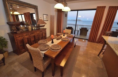 Puerto Penasco Condo | Beach front , Water front low level condo Las Palomas Resort . Cordoba 208.