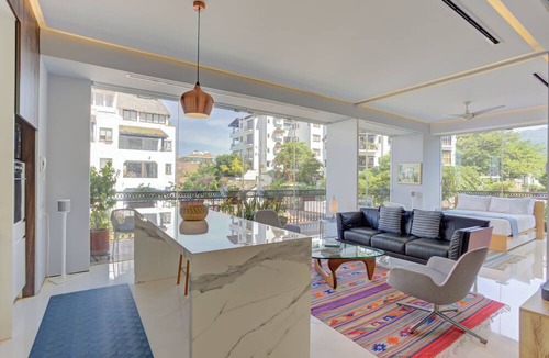 Romantic Zone Apartment | Pier 57 Ocean Views Romantic Zone Best Rooftop Pool