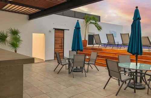 Centro Apartment | 5 Blocks to Beach | Icono Oceanview Pool & Hot Tub