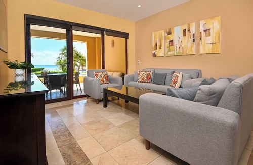 Downtown Condo | Luxury 3BR Walk Out to the Ocean! C104
