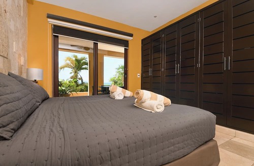 Downtown Condo | Luxury 3BR Walk Out to the Ocean! C104
