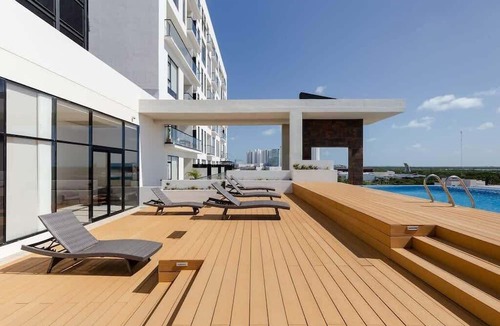 Downtown Cancun Apartment | Stunning Lagoon View Condo Pool & Gym 9th Floor