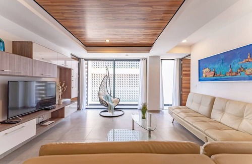 Centro Apartment | Bright and nice 3 Beds close to 5th