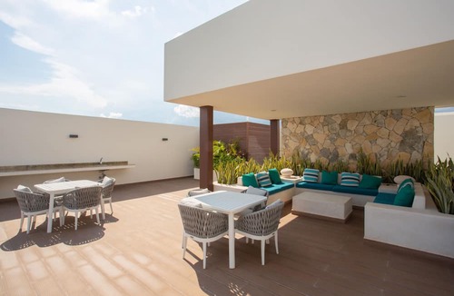 Gonzalo Guerrero Apartment | 3rd Fl apartment, 1 block to the 5th and 4 to the beach