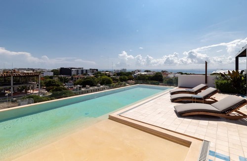 Centro Condo | Budget Studio just minutes from the beach. Perfect for couples!