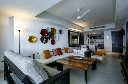South Hotel Zone Condo | Beachfront 1BR | 5 Pools + Gym + Balcony Views
