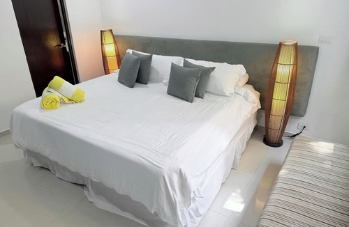 Gonzalo Guerrero Apartment | Spacious condo + Ground floor easypool access + gym + jacuzzi + games area
