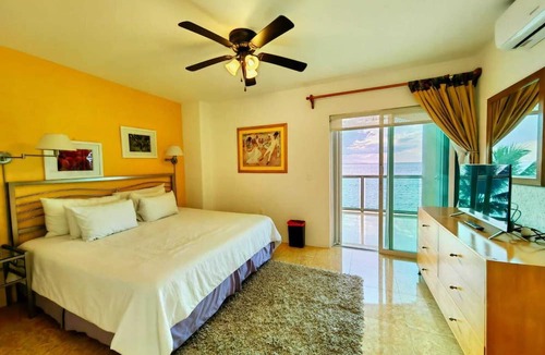 Colonia Andres Condo | EL CANTIL 5-star Caribbean Villa, Right on the Ocean - Beautiful Views