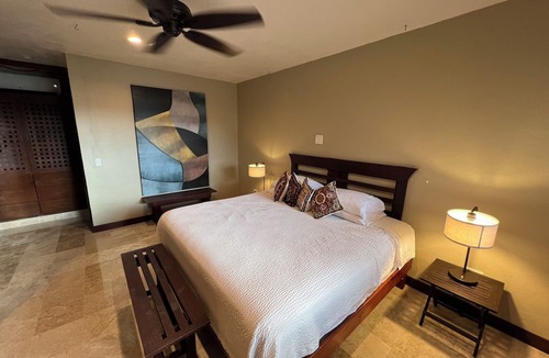 Colonia Centro Hotel | Heart of Cozumel: Modern Suite with Pool, Steps from the Sea