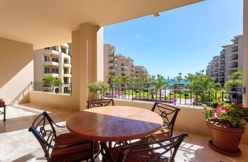 Cabo San Lucas Condo | One of the largest terraces at the stunning "Oceanfront Resort"-Villa La Estancia!
