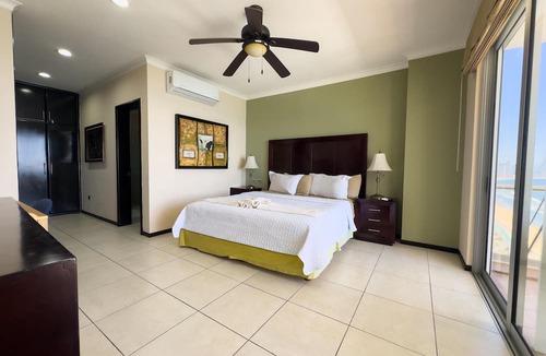 Mazatlan Condo | The Best Location on the Malecon- Horizon 1601